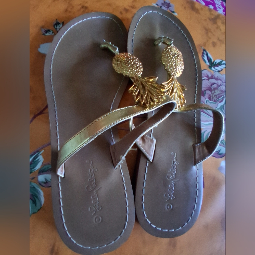 🔥Lilly Pulitzer for Target Gold Pineapple Sandals Flip Flop 9 EUC & Free Gift - Picture 8 of 10